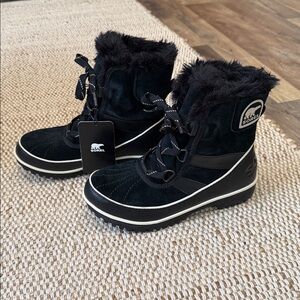 NWT Sorel Women's Tivoli II black suede snow boots size 6 Womens